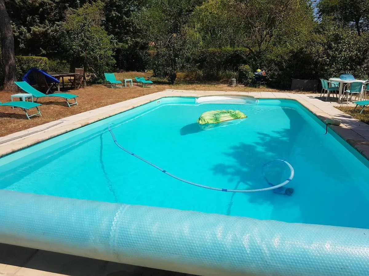La Trevaresse Bed & Breakfast Aix-en-Provence